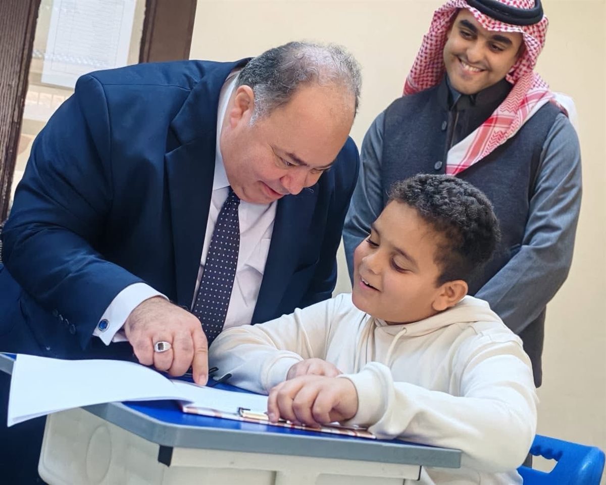 القنصل المصري بالسعودية يتفقد الجالية الوطنية بالأحساء ويبحث تعزيز فرص الاستثمار