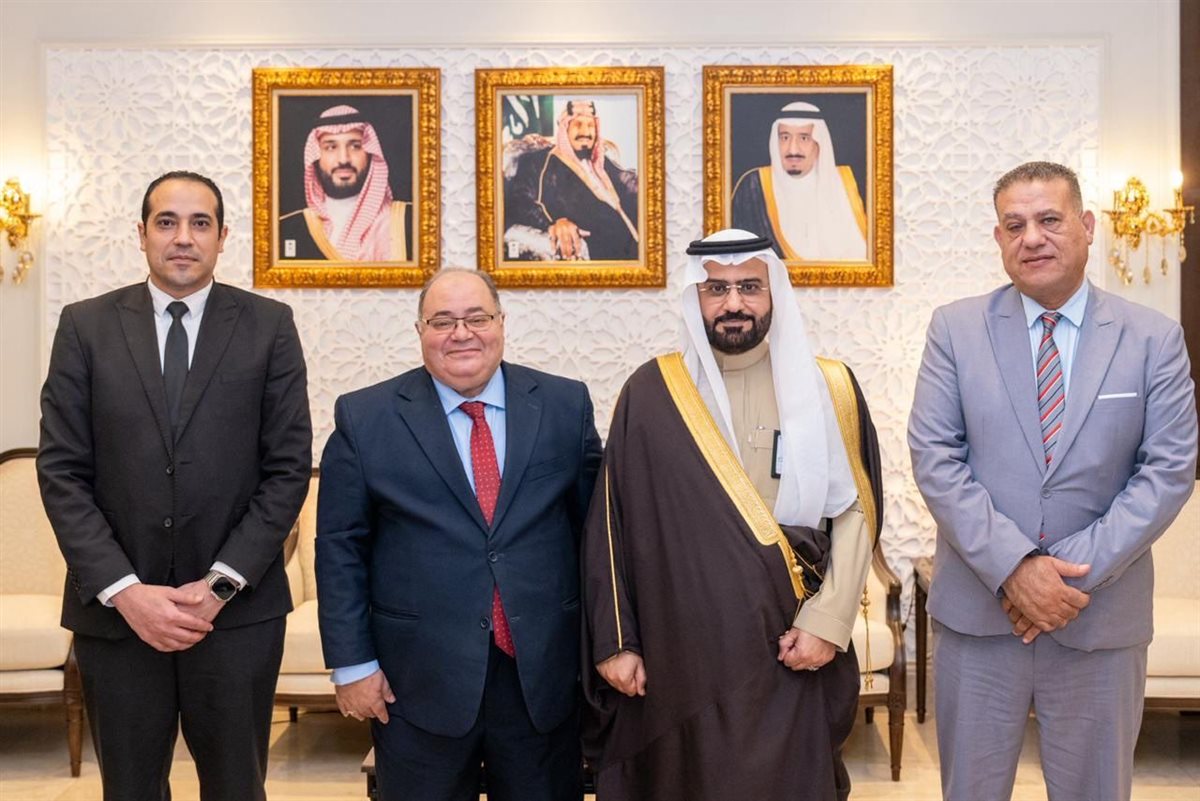 القنصل المصري بالسعودية يتفقد الجالية الوطنية بالأحساء ويبحث تعزيز فرص الاستثمار