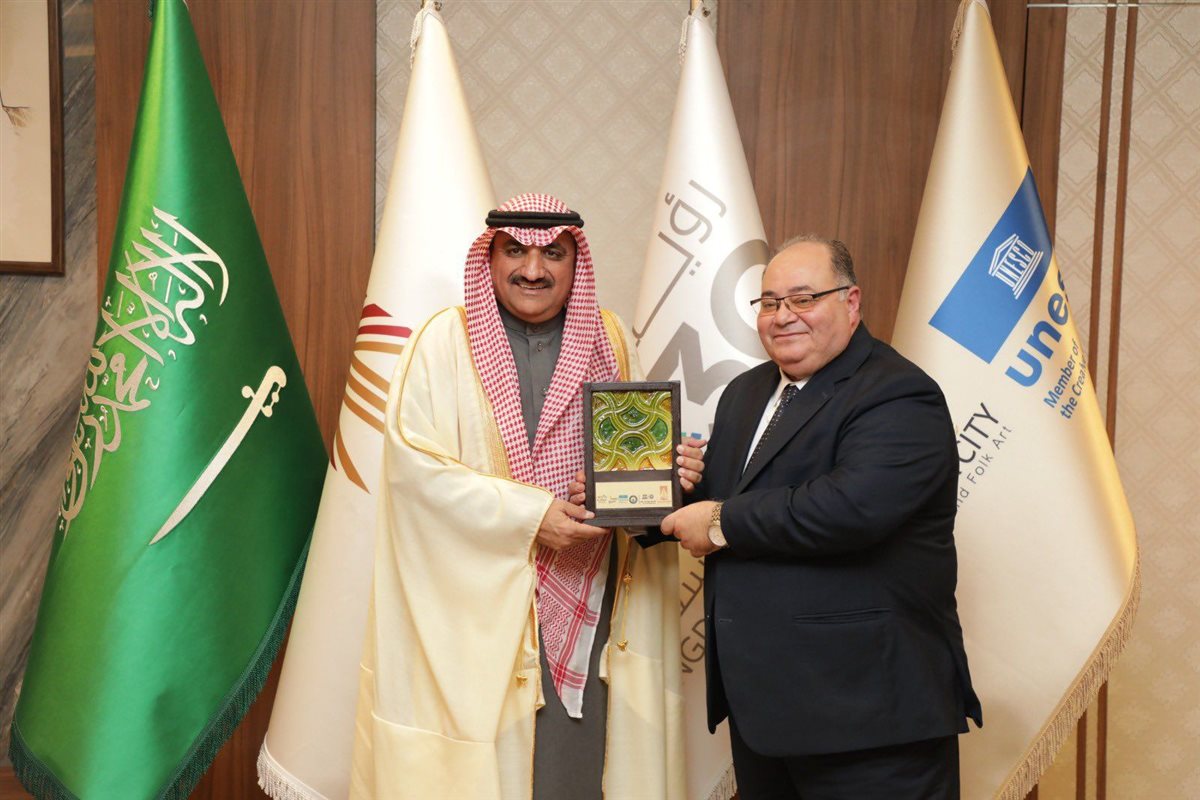 القنصل المصري بالسعودية يتفقد الجالية الوطنية بالأحساء ويبحث تعزيز فرص الاستثمار