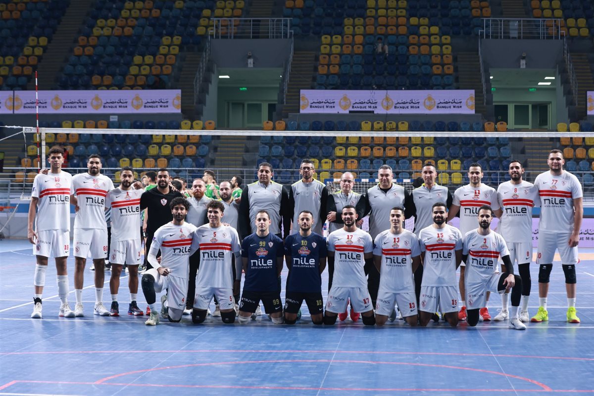 <strong>فريق طائرة الزمالك</strong>