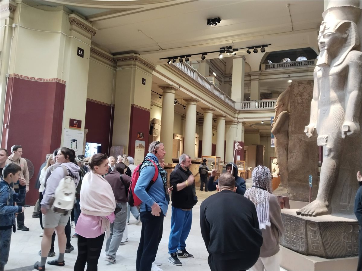 توافد كبير من السائحين على المتحف المصري بالتحرير