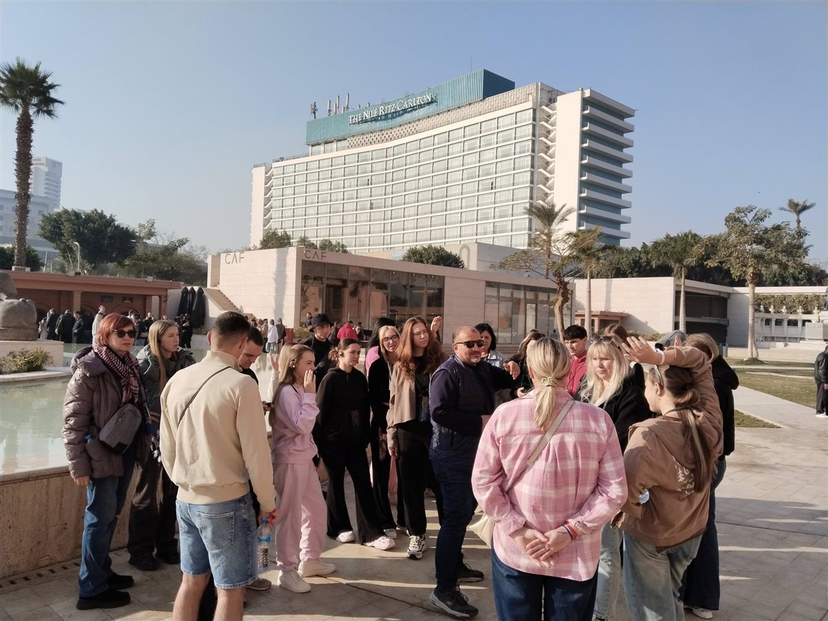 توافد كبير من السائحين على المتحف المصري بالتحرير