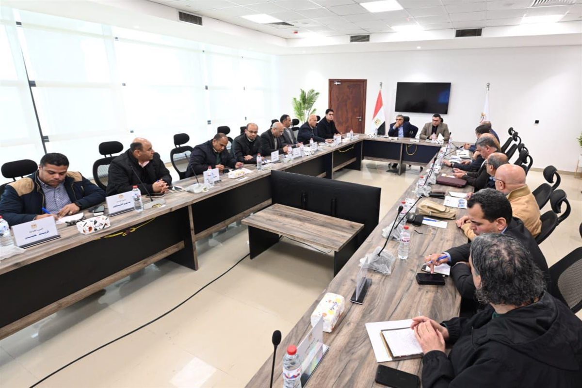 اجتماع محافظ الدقهلية ووزير الإسكان