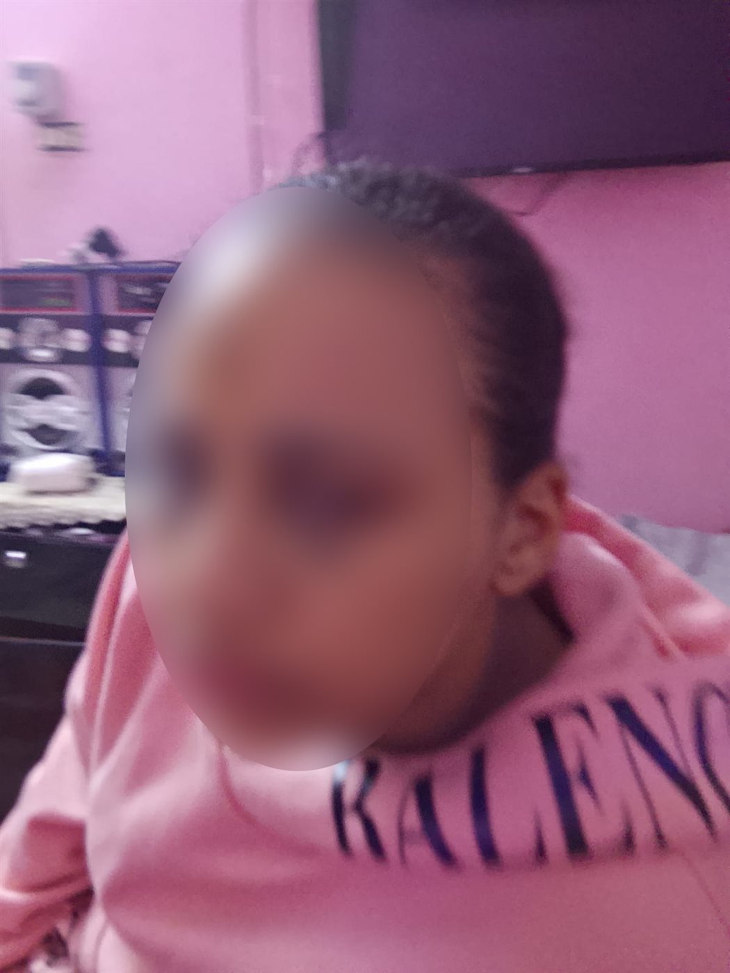 سرقة شخص ذهب ابنته وتعديه بالضرب عليها بمنطقة بولاق الدكرور