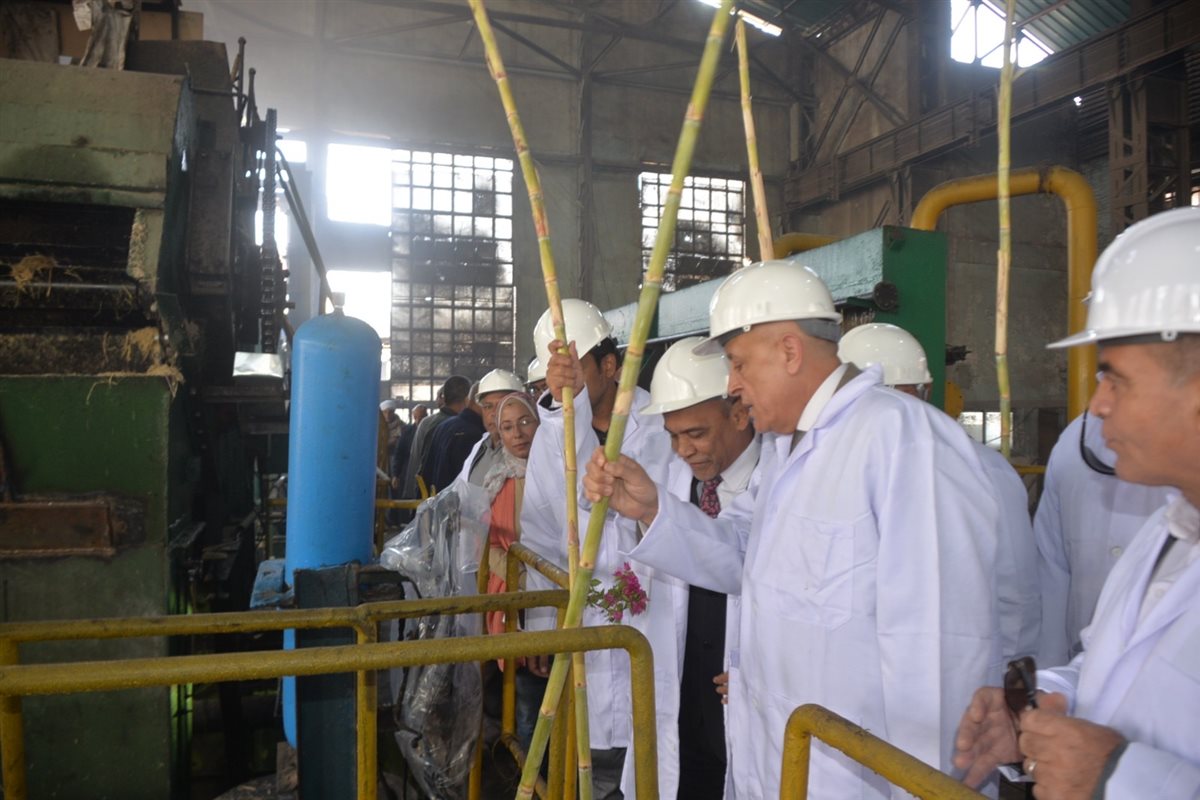 محافظ الأقصر يشهد بدء موسم عصير القصب&nbsp;