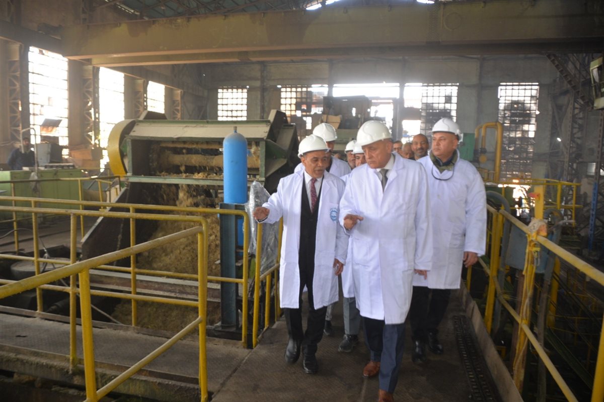 محافظ الأقصر يشهد بدء موسم عصير القصب&nbsp;