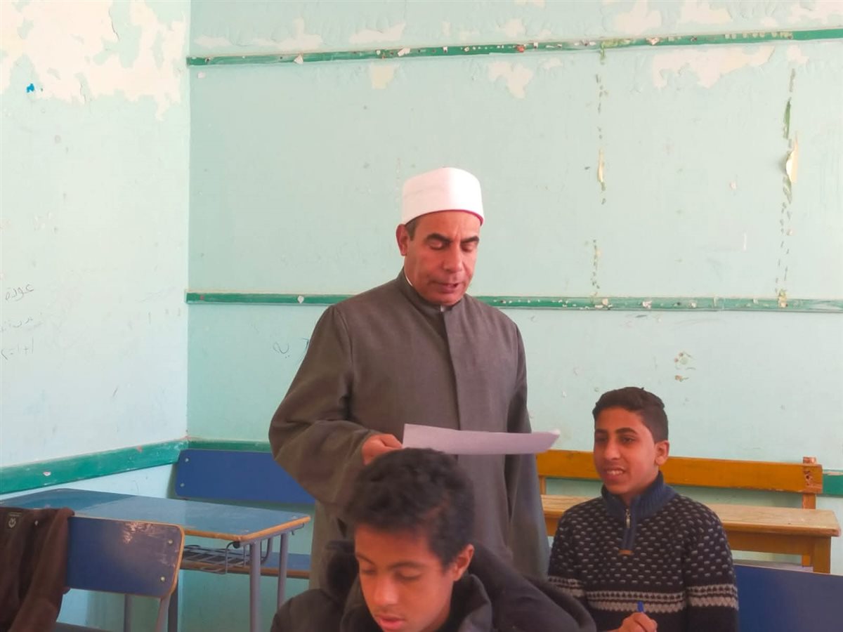 تفقد سير امتحانات نصف العام