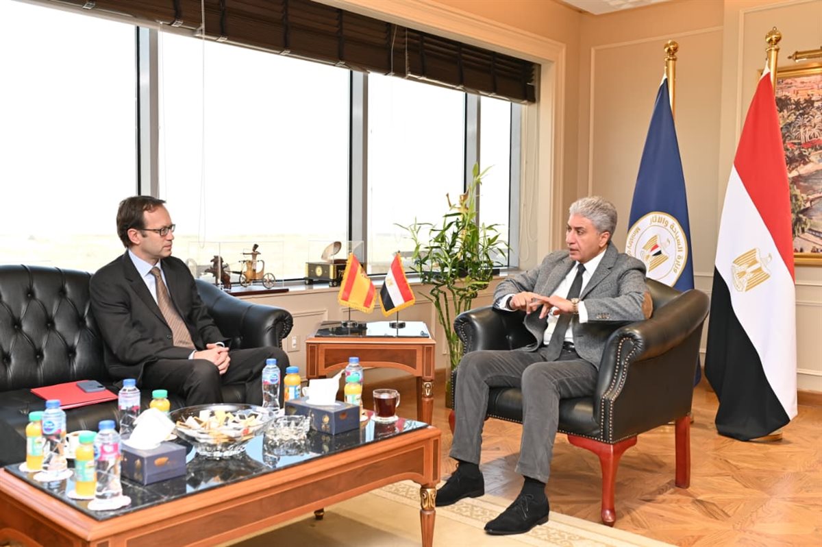 وزير السياحة والآثار يلتقي سفير إسبانيا بالقاهرة&nbsp;
