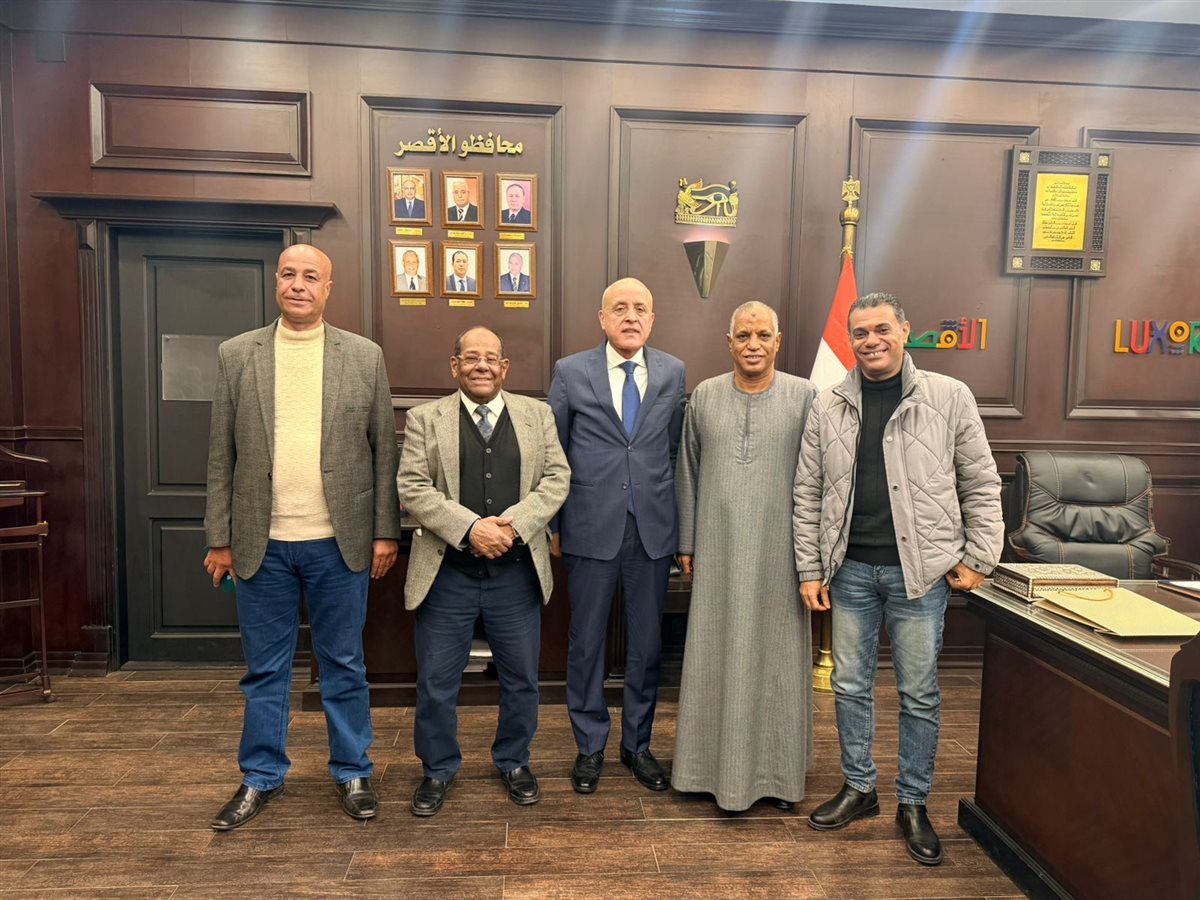 محافظ الأقصر يستقبل وفد السادة الحجاجية