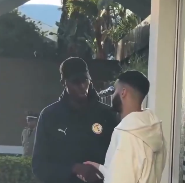 إسماعيل صيباري يعتذر لإدوارد ميندي بعد واقعة المنشفة في نهائي أمم إفريقيا 2025