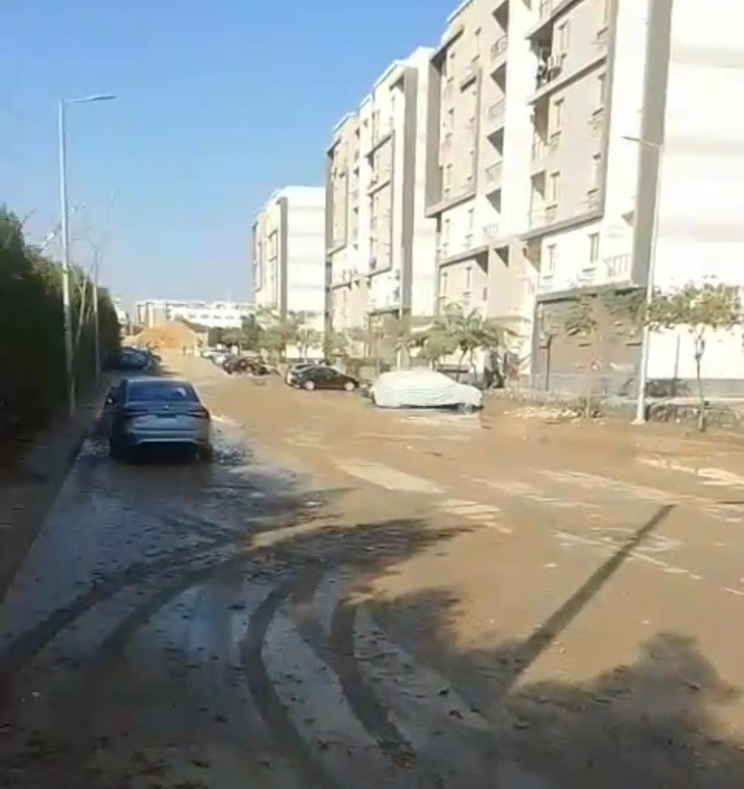 شفط المياه بمشروع سكن مصر جنوب طريق العين السخنة