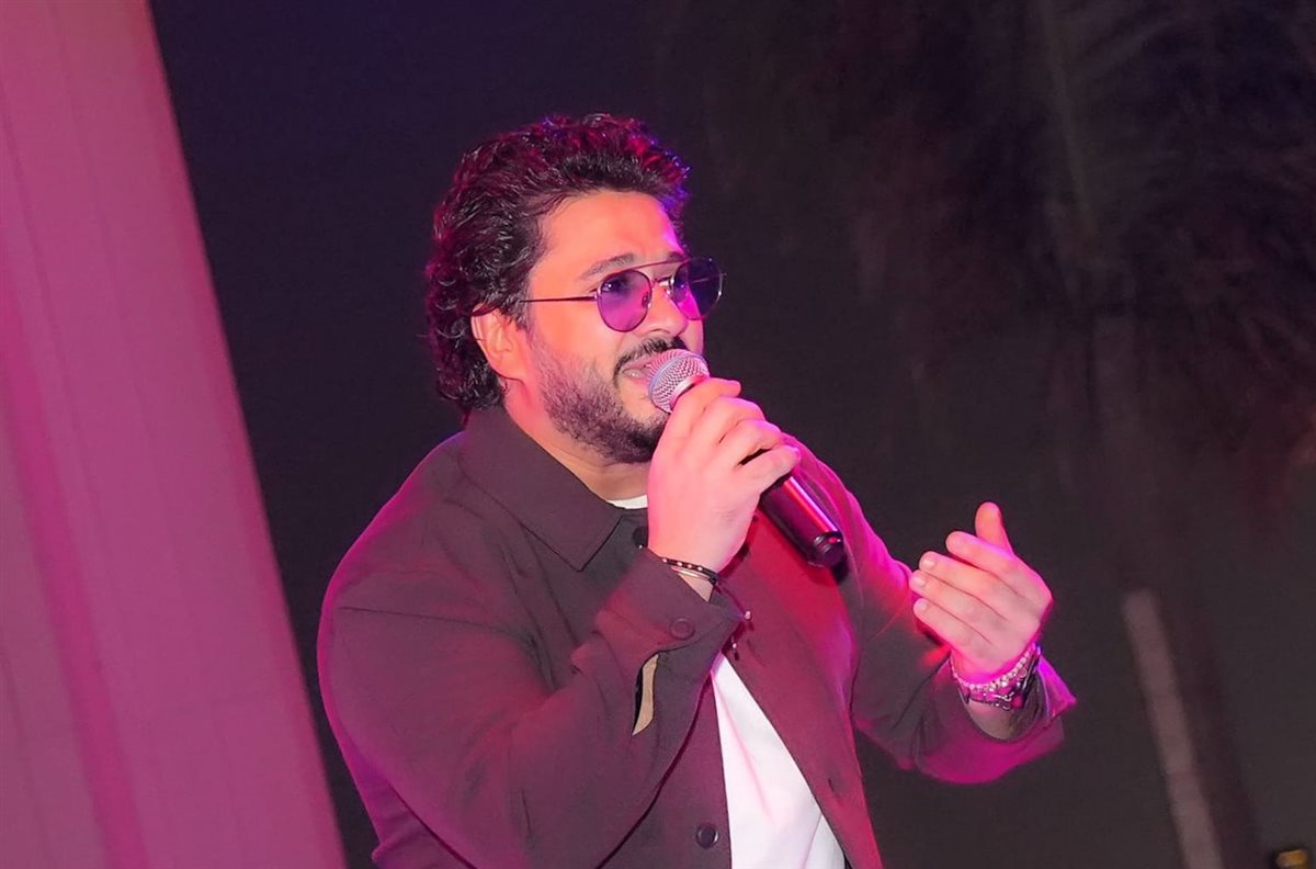 مصطفى حجاج يتفاعل مع الجمهور