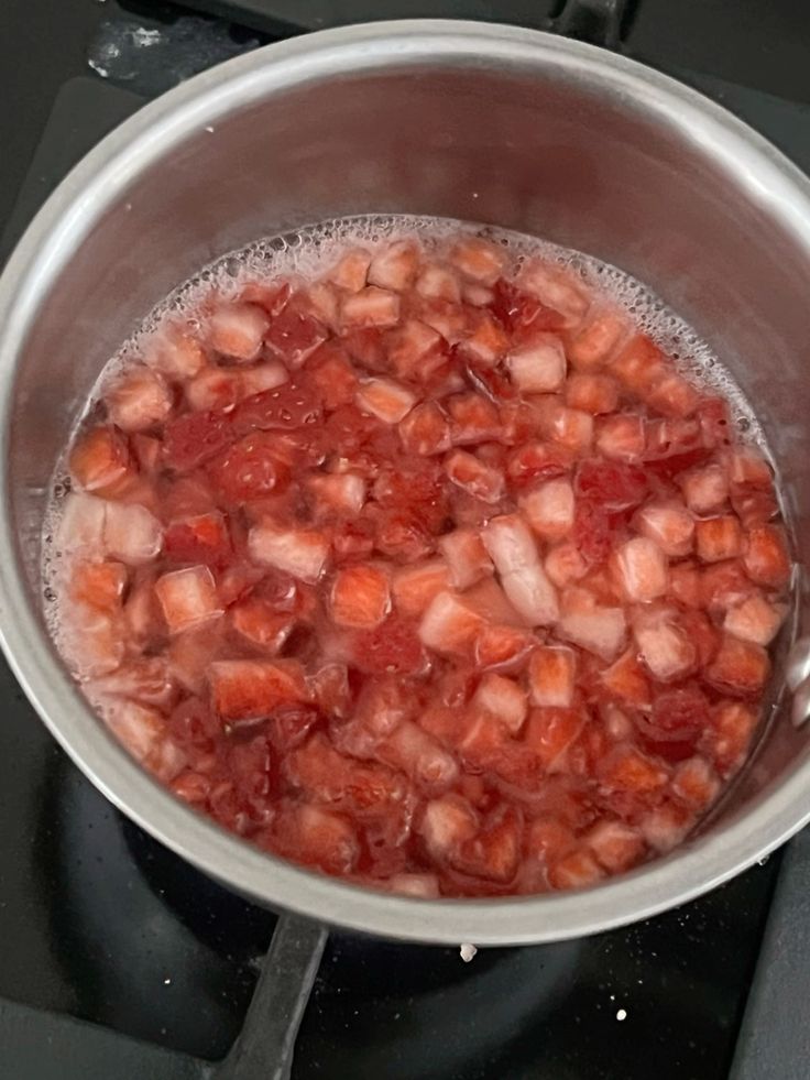 أسهل طريقة لعمل مربى الفراولة