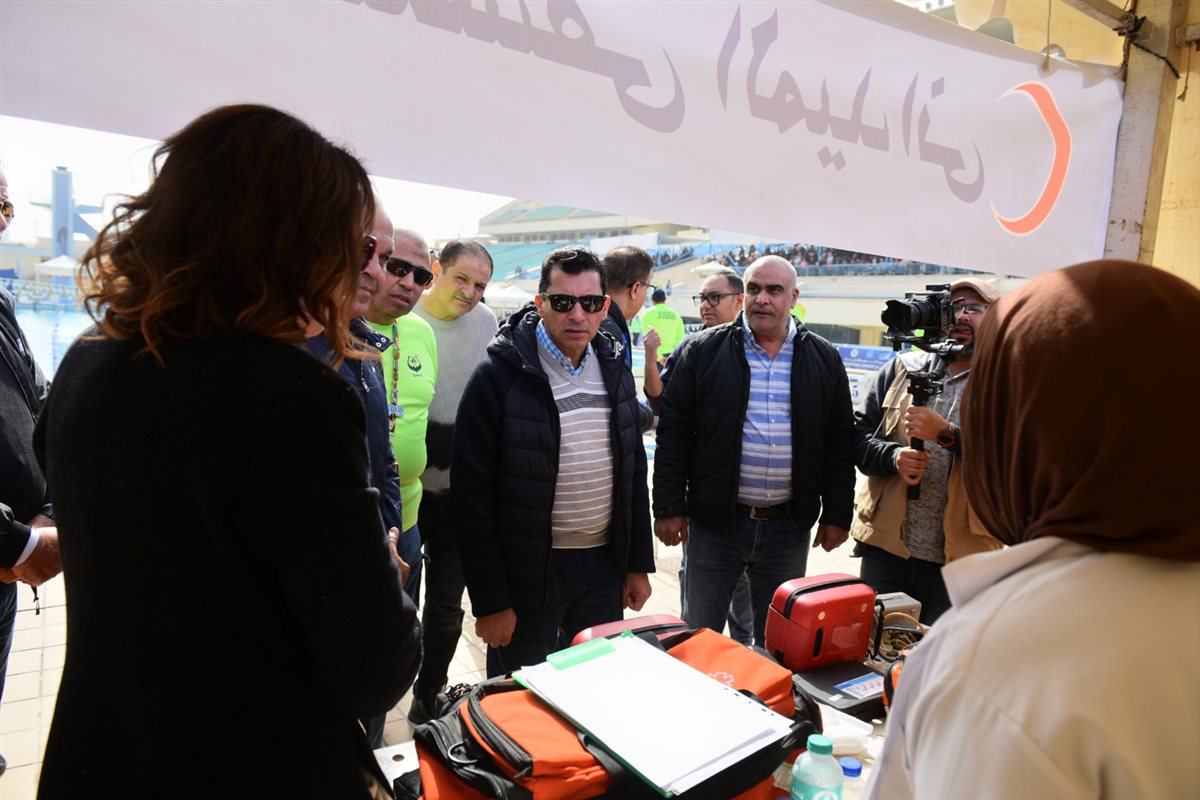وزير الرياضة يشهد منافسات بطولة القاهرة للسباحة بالزعانف