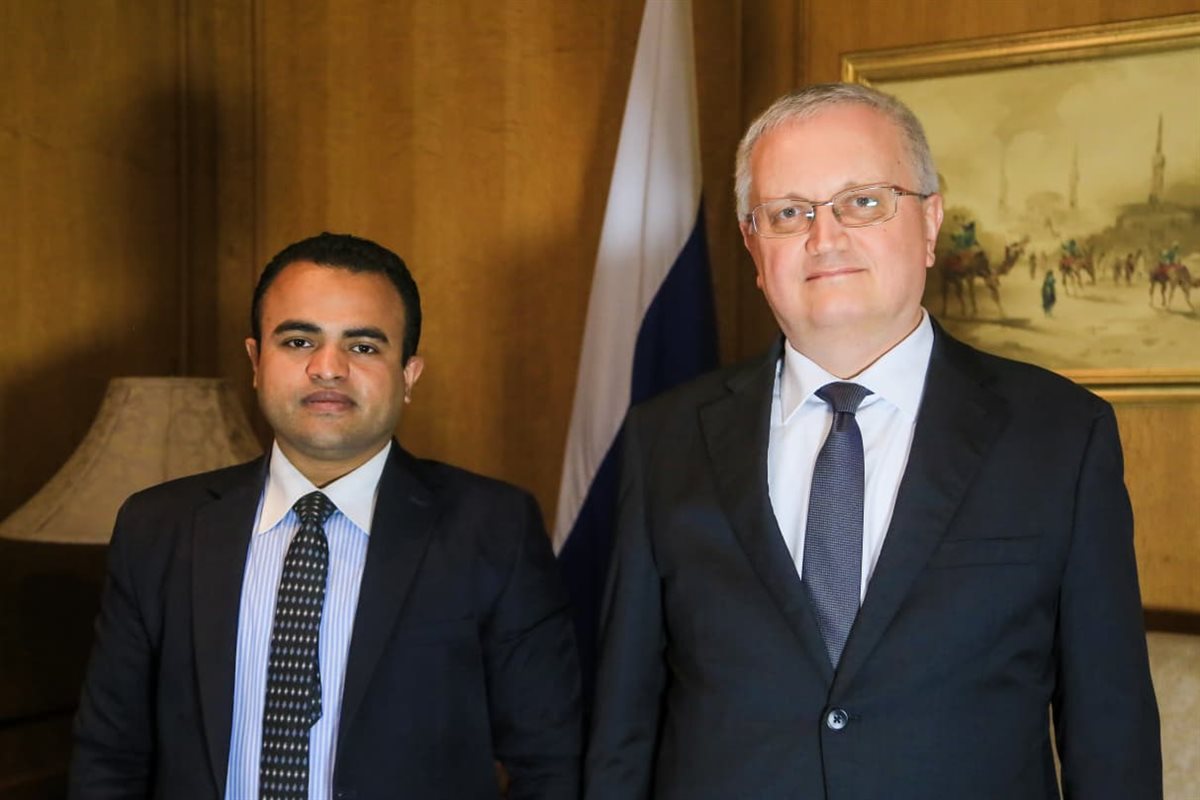 السفير الروسي جيورجي بوريسينكو ومحمد جمال صحفي القاهرة 24 &nbsp;