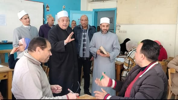 انطلقت اليوم.. رئيس قطاع المعاهد الأزهرية يتفقد مركزي تصحيح الشهادتين بالقاهرة