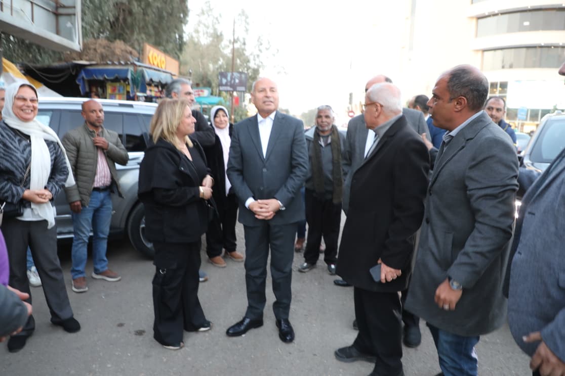 محافظ القاهرة يقود تطوير المعادي