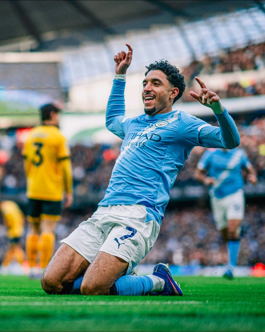 <strong>عمر مرموش من مباراة مانشستر سيتي ضد وولفرهامبتون في الدوري الإنجليزي الممتاز</strong>