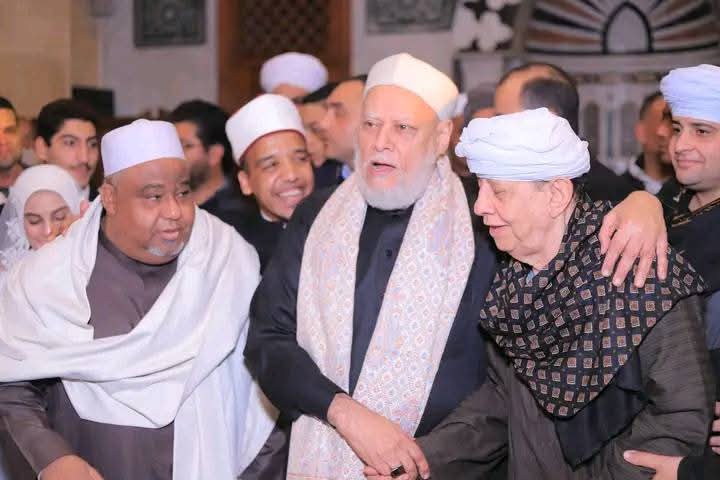 الشيخ ياسين التهاني يحتفل بعقد قران حفيدته