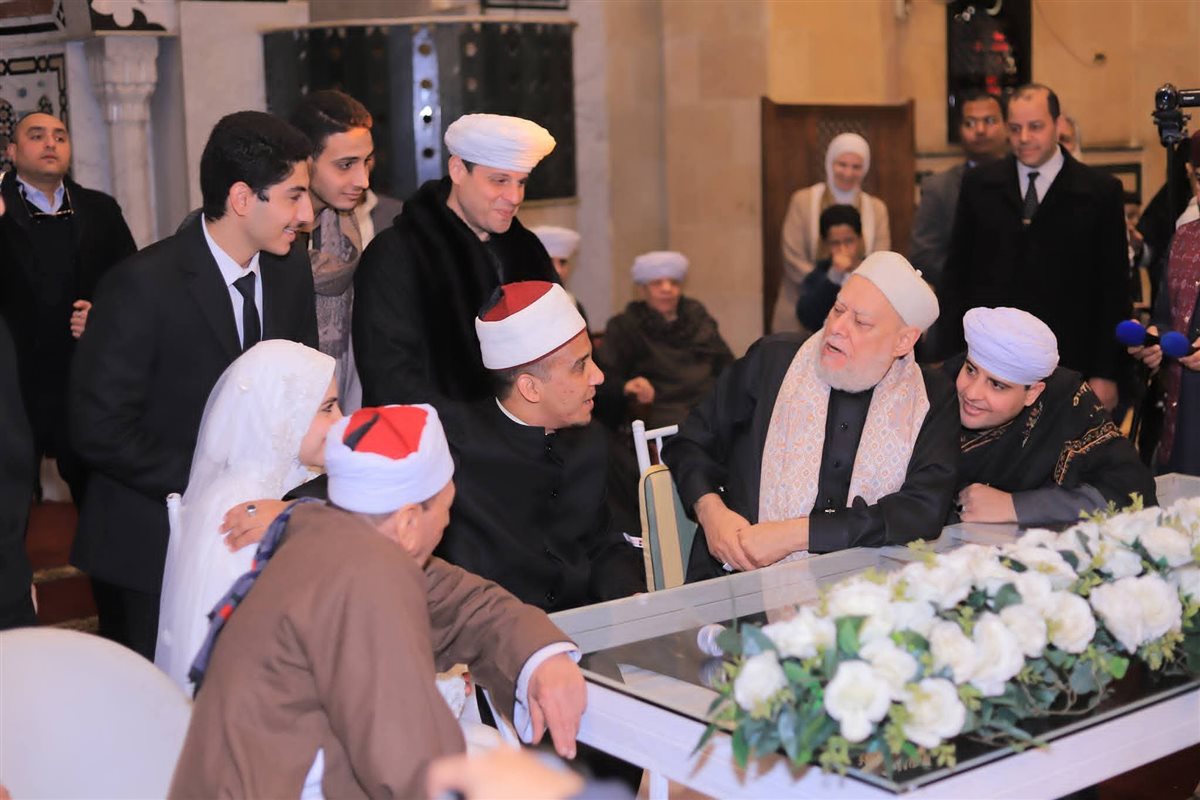 الشيخ ياسين التهاني يحتفل بعقد قران حفيدته