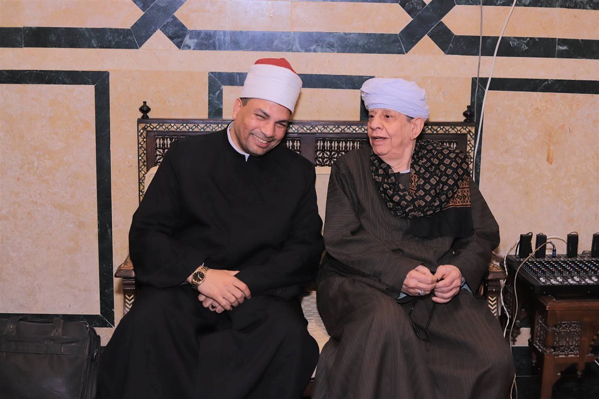 الشيخ ياسين التهاني يحتفل بعقد قران حفيدته