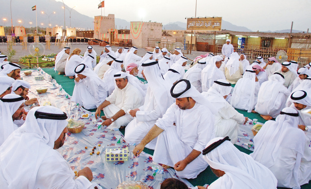 مواعيد الأذان في رمضان 2026 في الإمارات