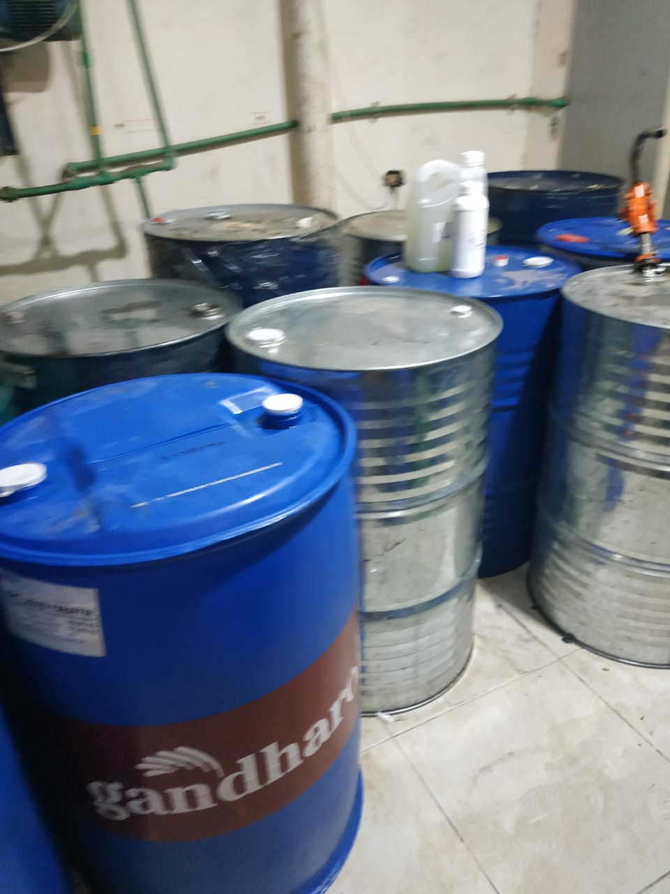 ضبط 300 كيلو لحوم مجهولة المصدر وطن جلسرين غير مطابق للمواصفات في حملة لتموين الغربية