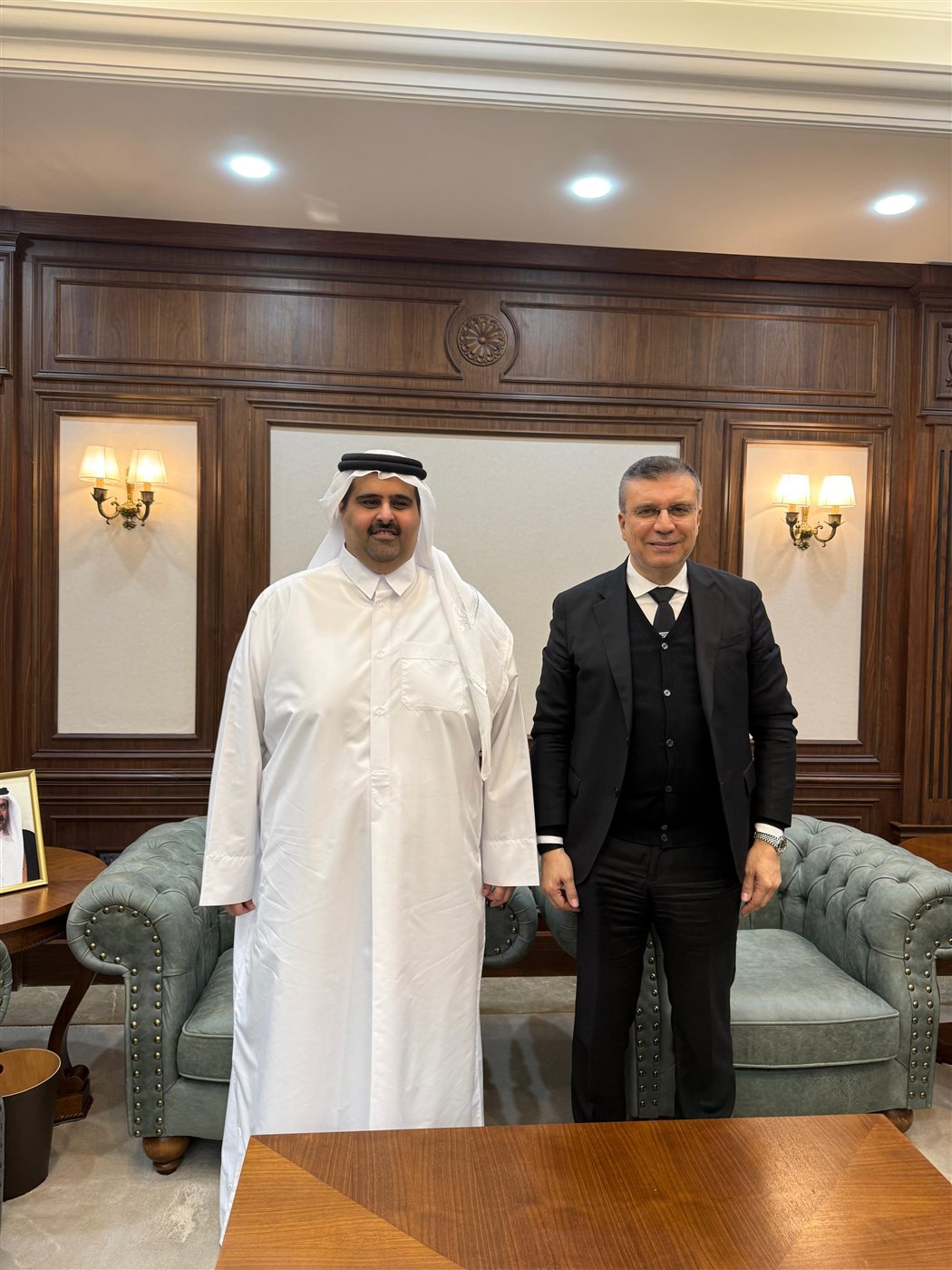 &nbsp;الشيخ خالد بن عبد العزيز آل ثاني والأستاذ الدكتور عمرو الليثي