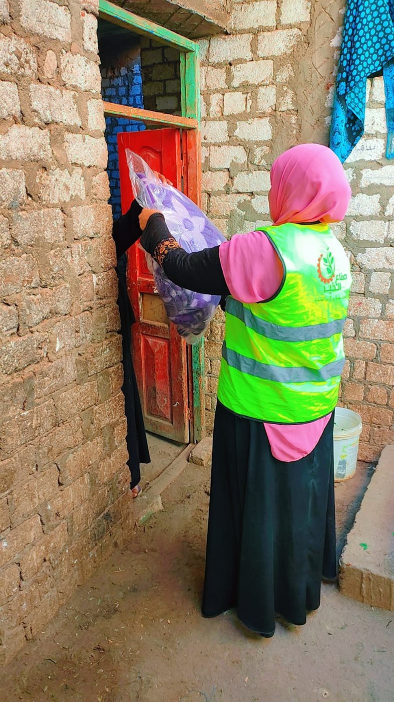 صناع الخير توزع بطاطين على الفئات الأكثر احتياجًا بمحافظة أسيوط