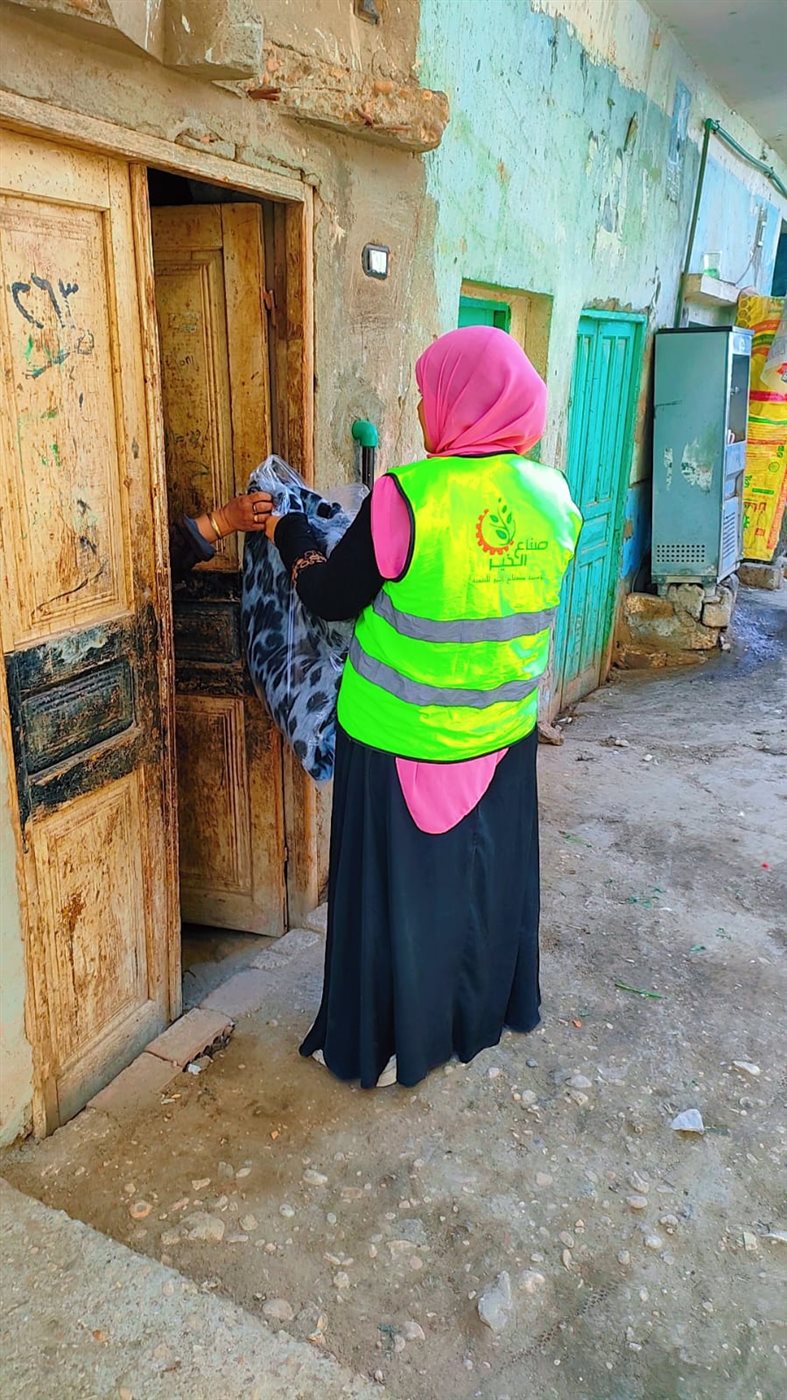 صناع الخير توزع بطاطين على الفئات الأكثر احتياجًا بمحافظة أسيوط