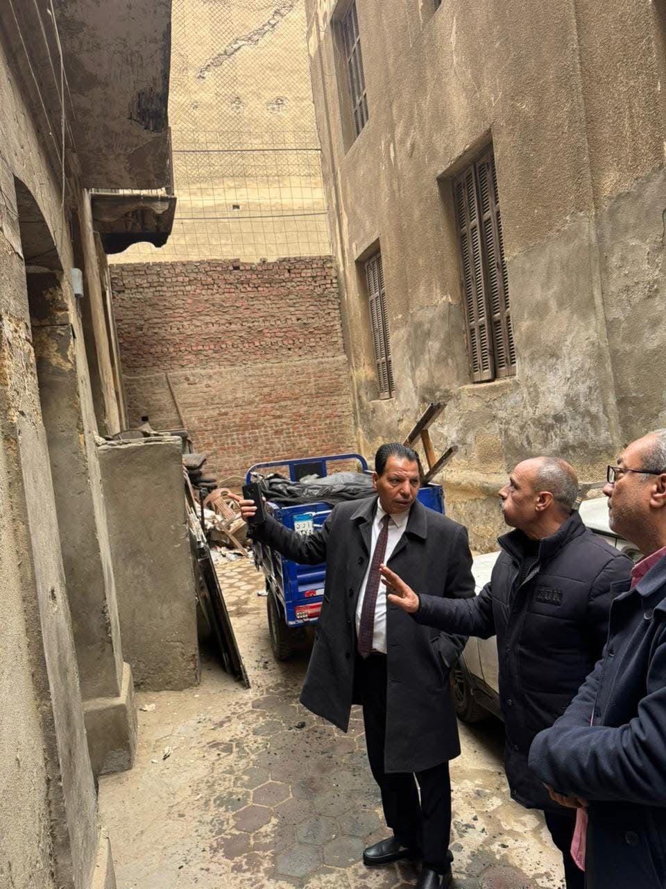 رئيس حي باب الشعرية يتفقد العقار