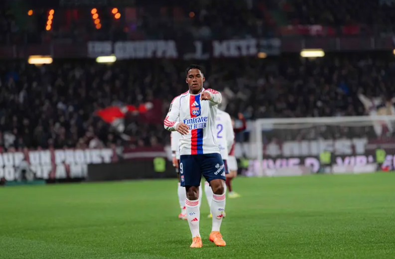 <strong>البرازيلي إندريك فيليبي لاعب أولمبيك ليون الفرنسي</strong>