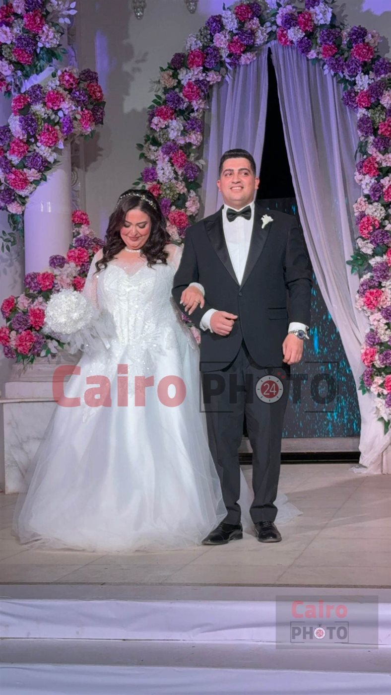 &nbsp;الصورة الأولى من حفل زفاف الفنانة دعاء رجب