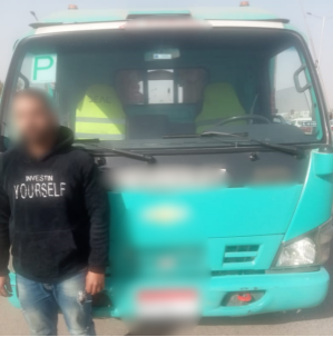 القبض على سائق سيارة نقل