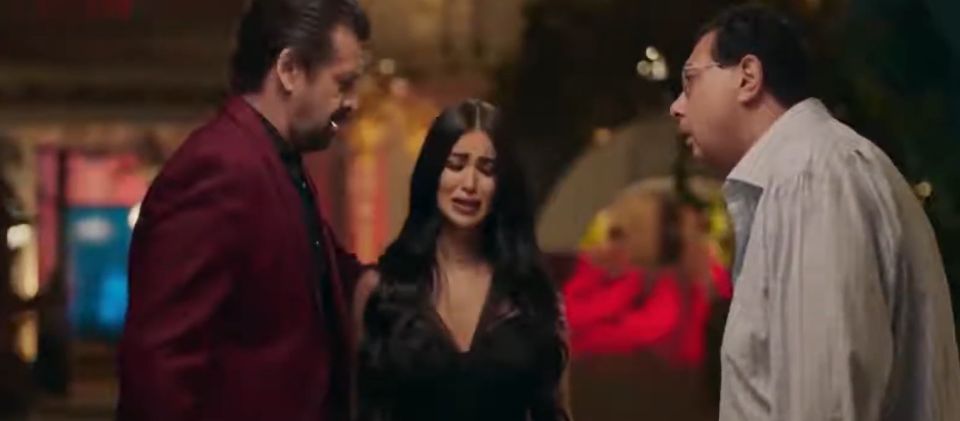 هدى الإتربي عن مشهدها مع كريم عبد العزيز في فيلم نادي الرجال السري: وافقت من غير تفكير