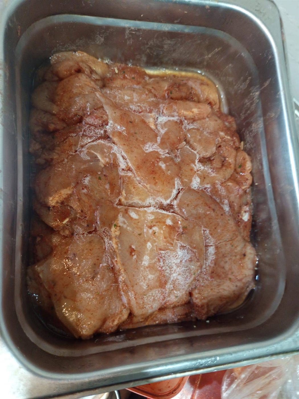 ضبط لحوم فاسدة بمطعمين في الأقصر