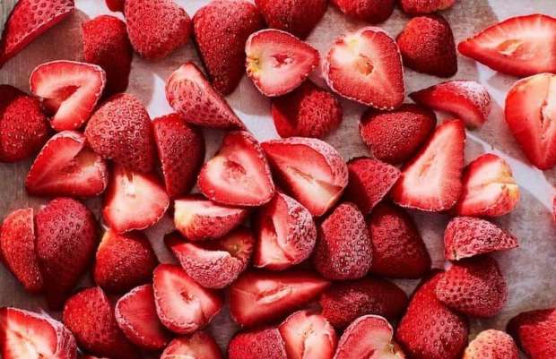 طريقة تخزين الفراولة للعصير