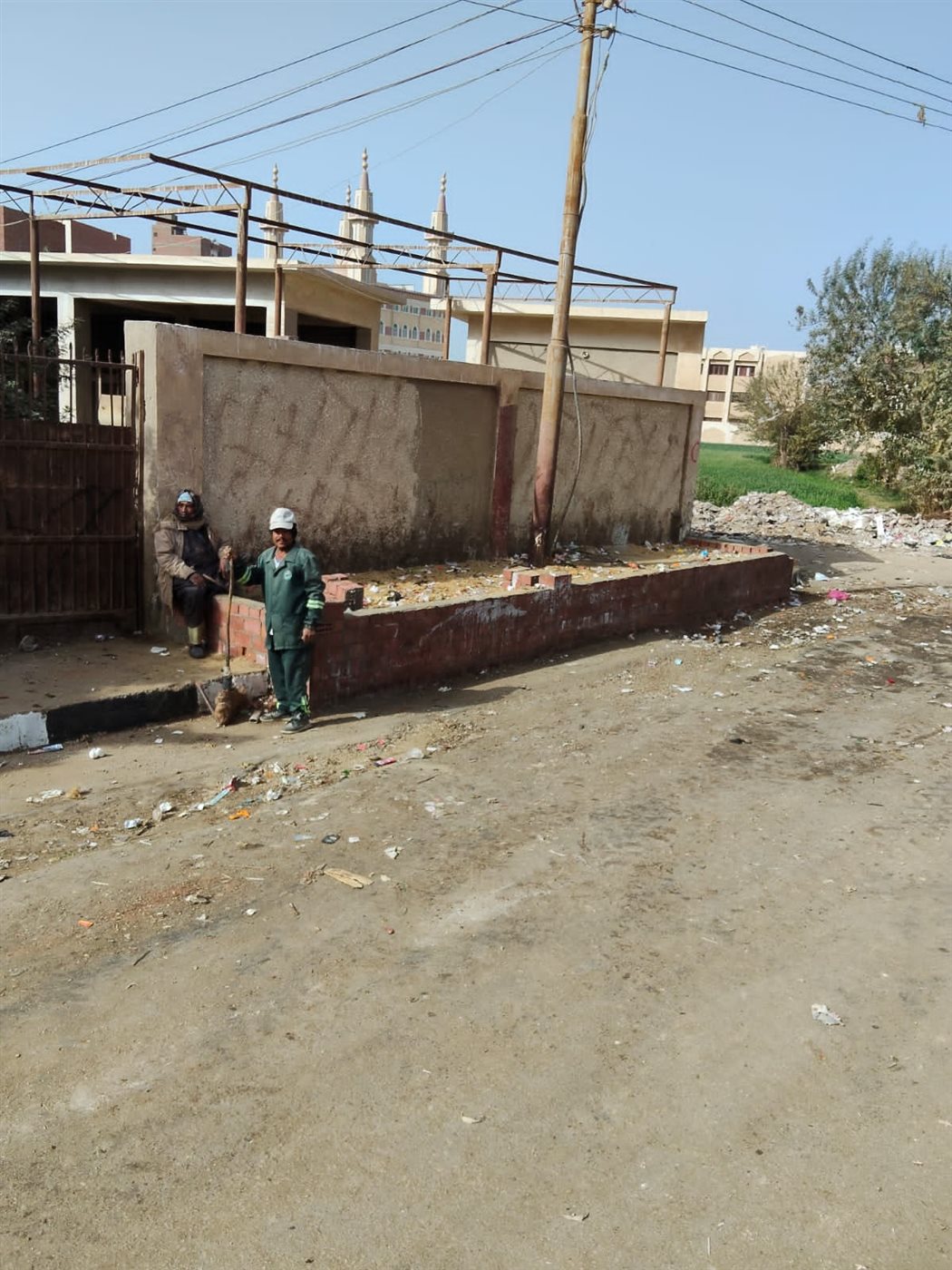 استمرار الحملات المكبرة للنظافة ورفع الإشغالات بميادين وشوارع مدينة الفيوم 