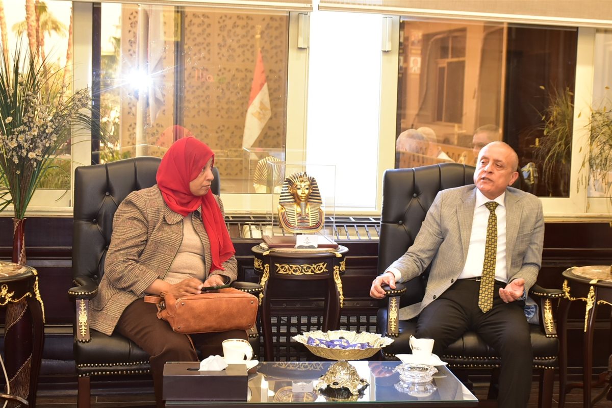 اجتماع محافظ الأقصر