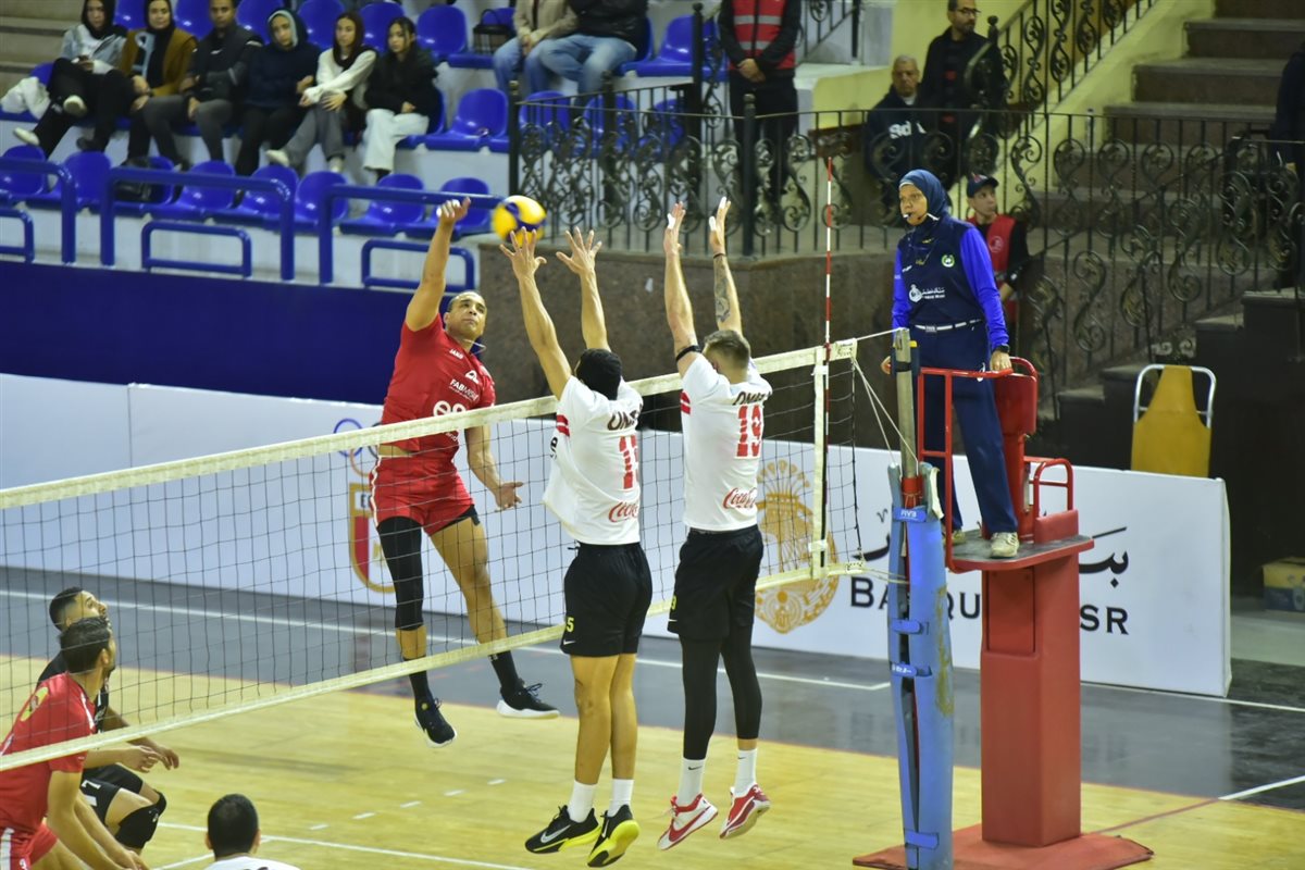 <strong>الأهلي&nbsp;يفوز على الزمالك في ختام دوري المرتبط للكرة الطائرة</strong>