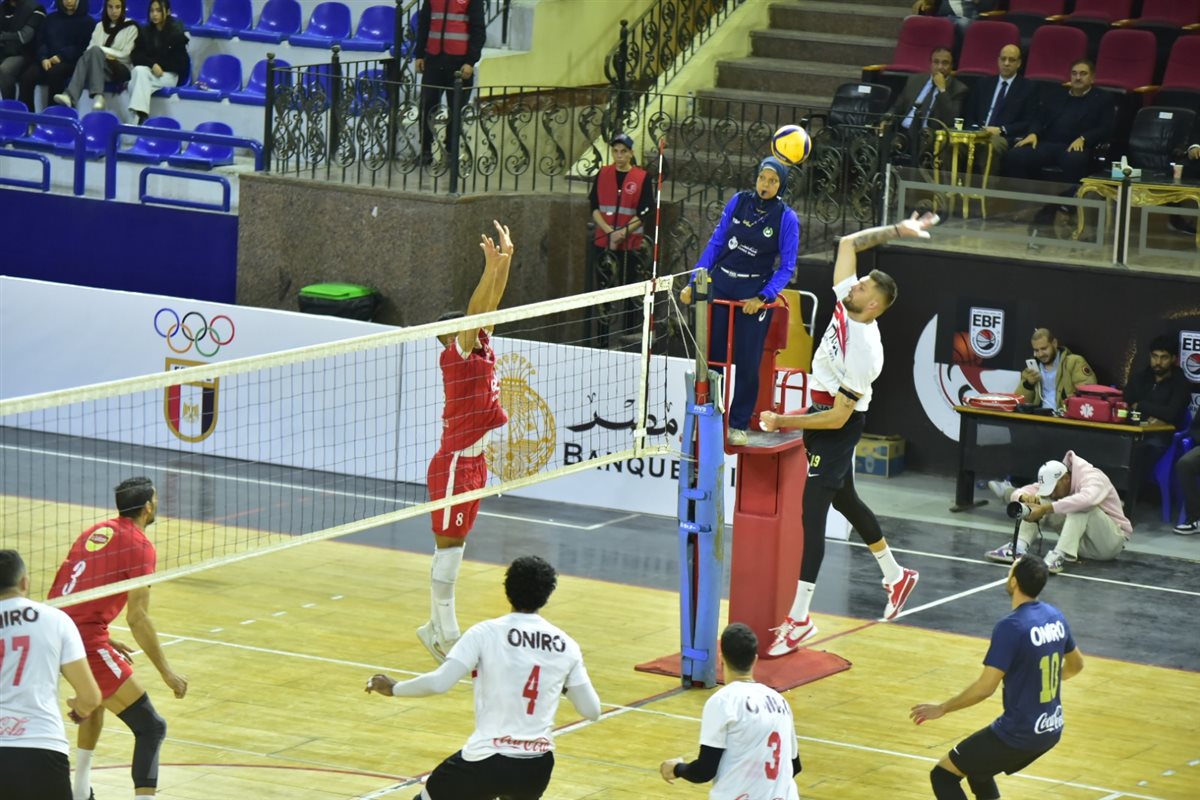 <strong>الأهلي&nbsp;يفوز على الزمالك في ختام دوري المرتبط للكرة الطائرة</strong>