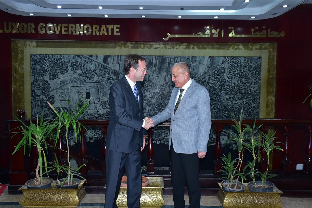 محافظ الأقصر والسفير الإسباني