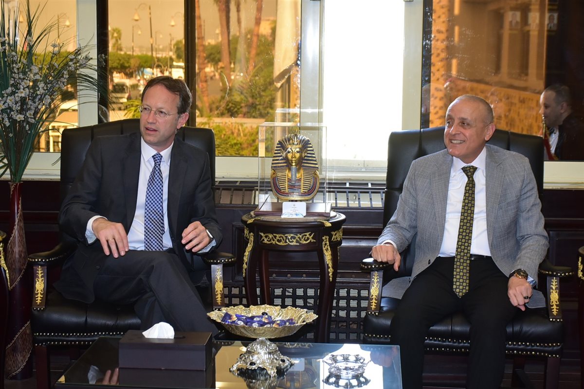 محافظ الأقصر والسفير الإسباني