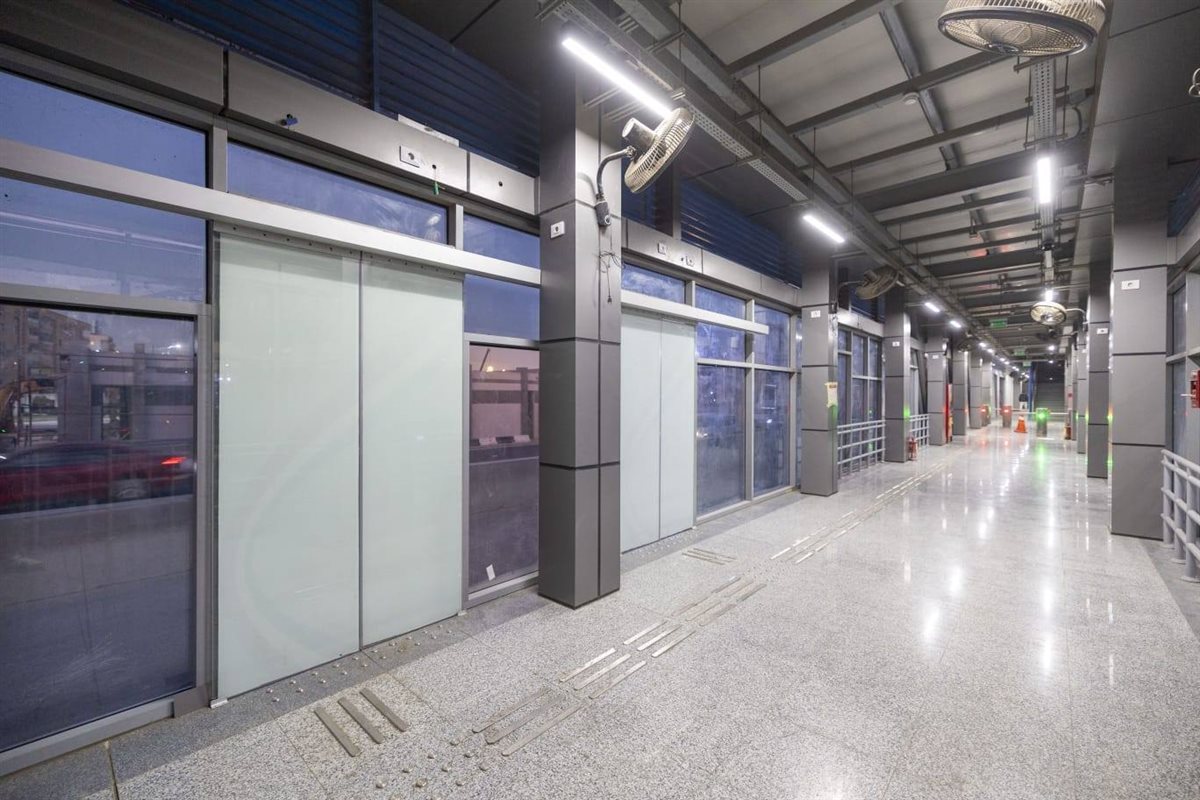 إحدى محطات المرحلة الثانية من الأتوبيس الترددي BRT