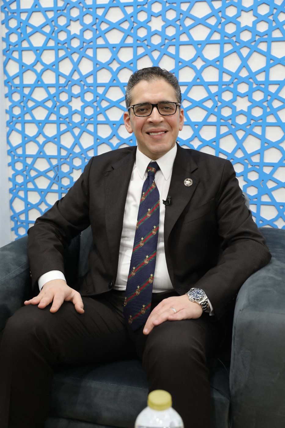 الدكتور مهاب مجاهد عضو مجلس الشيوخ واستشاري الطب النفسي يشارك في ندوة بجناح دار الإفتاء بمعرض الكتاب