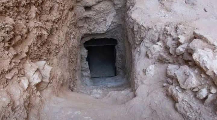 مقبرة تحتمس الثاني واكتشافات الوديان الغربية