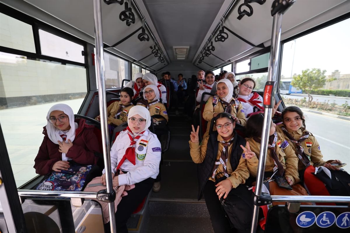 استقلال الوفود لاتوبيسات شركة اكتا بالعاصمة الجديدة