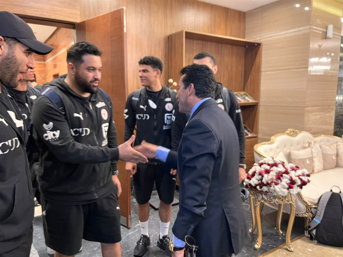 <strong>وزير الرياضة يستقبل بعثة منتخب اليد بعد التتويج بأمم إفريقيا</strong>