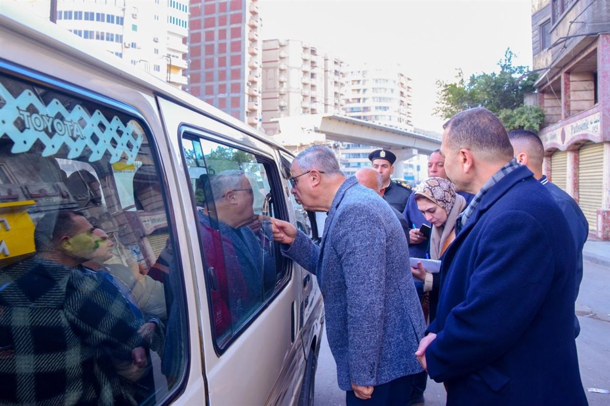 محافظ الإسكندرية يطمئن على الإلتزام بالتسعيرة&nbsp;