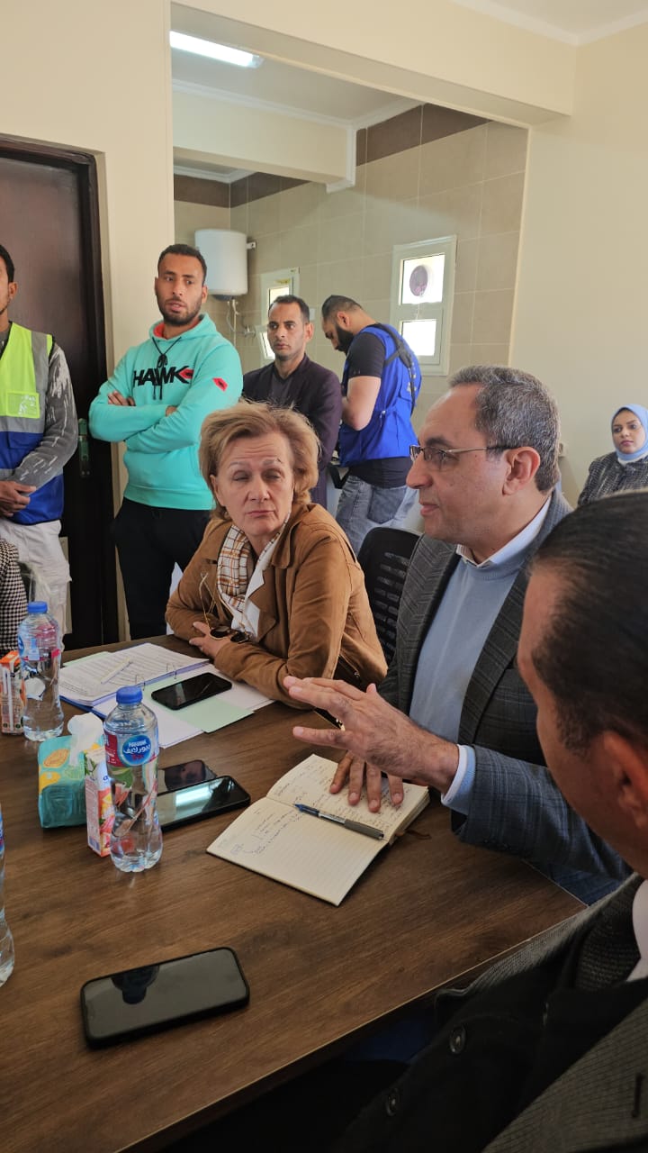 محافظ قنا يستقبل سفيرة الاتحاد الأوروبي لتفقد مشروعات إدارة المخلفات الصلبة بـ 